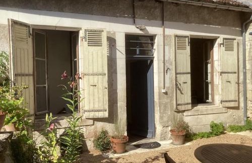 Bourdeilles House | Agréable maison avec jardin dans le centre historique de Bourdeilles