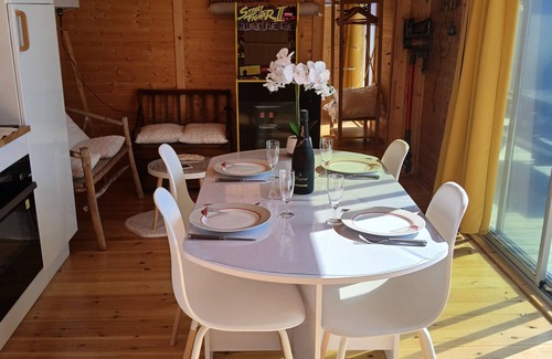 Le Conquet House | Agréable Maison en Bois Avec Piscine, Spa, Sauna en Bord de mer