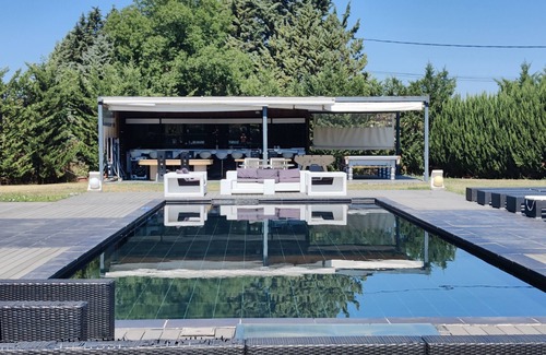 Cabries Apartment | Agréable Studio au Calme Absolu