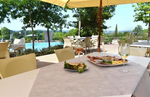 Valeggio sul Mincio Apartment | Agricampeggio Corte Tonolli