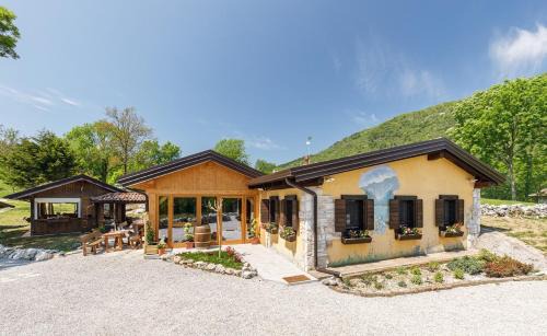 Vito d'Asio Bed & Breakfast | Agriturismo Fattoria Carolina - Friuli Venezia Giulia - Val d'Arzino