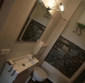 Montale-Serra-Piazza House | Agriturismo Giumin