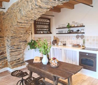 Aquila di Arroscia House | Agriturismo Borgo del Canto