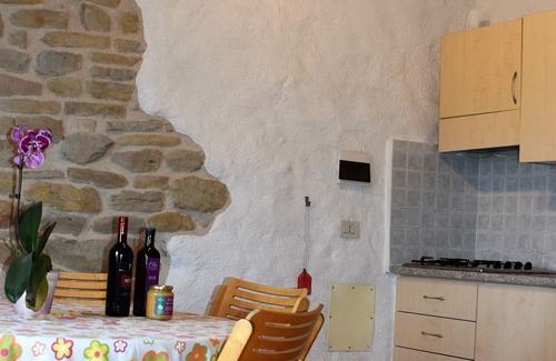 Pergola Apartment | Agriturismo Vecchia Quercia - Apartment "Frontone" for 4-5 people