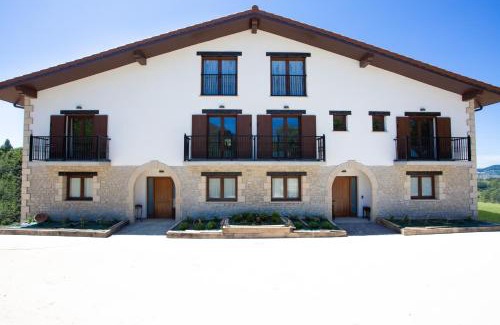 Urnieta House | Agroturismo Basitegi