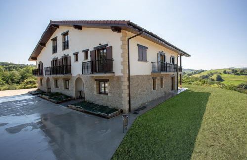 Urnieta House | Agroturismo Basitegi