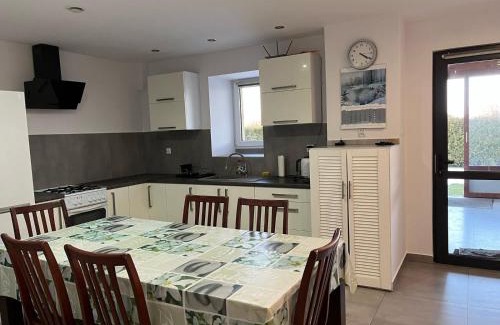 Gromadka Apartment | Agroturystyka u Sylwii