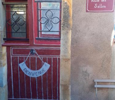 St Gervais sur Mare House | Agua de Estrellas