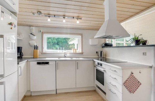 Hou House | "Agved" - 1.5km from the sea by Interhome