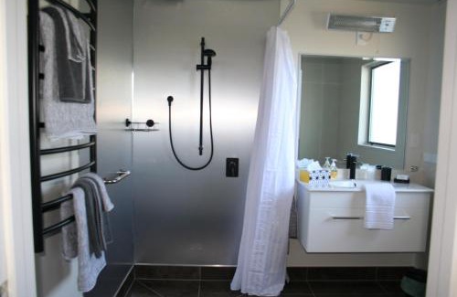 Waimate Bed & Breakfast | AHAVA Bed & Breakfast