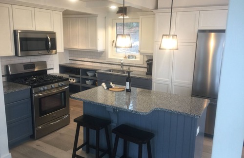Chester Basin Cottage | Ahoy!.Oceanfront Family Cottage with Hot Tub, Near South Shore Attractions