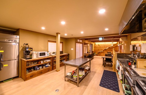 Yudanaka Shibu Onsen House | Aibiya