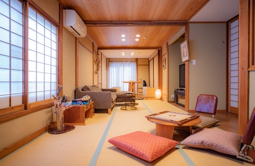 Yudanaka Shibu Onsen House | Aibiya