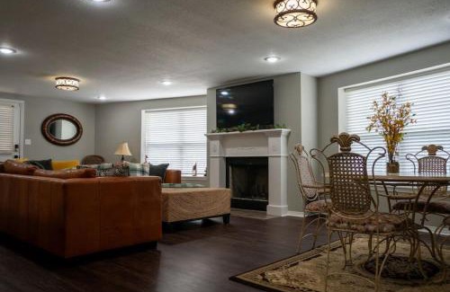 Russellville House | Aidans Mountainside Manor