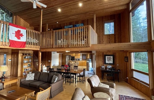 Pender Island House | Ainslie Cove: Waterfront Family Vacation Home On Pender Island, BC