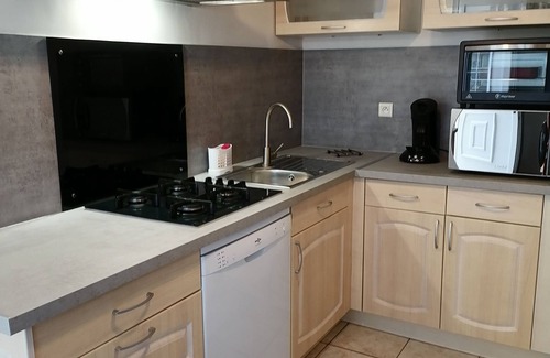Gallargues-le-Montueux House | Air-conditioned cottage ideally located in the charming village of Gallargues.