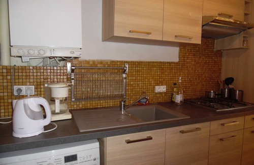 La Jetee Apartment | Air-conditioned 2-room apartment with loggia and sea view, near port and shops