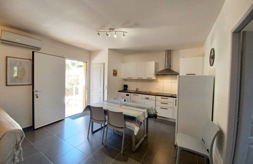 Galeria Apartment | Air-conditioned apartment, heated pool, wifi, 2 bedrooms, 7 min beach, 1 min river