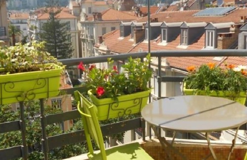 Thiers Apartment | Air-conditioned art deco studio in the heart of Nice, in the musician district and on the edge of the Golden Square