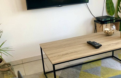 Alenya Apartment | Air-conditioned, bright and secure apartment 5 minutes from the beach!