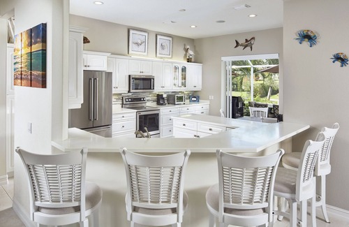 Marco Island House | Air Conditioned Game Room With Pool Table,ping Pong,air Hockey & 65in Tv's