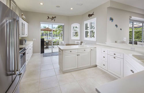 Marco Island House | Air Conditioned Game Room With Pool Table,ping Pong,air Hockey & 65in Tv's