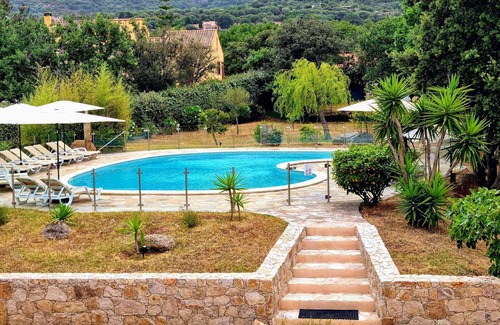 Pigna Villa | Air-conditioned luxury villa with swimming pool, 1 km from the beach.