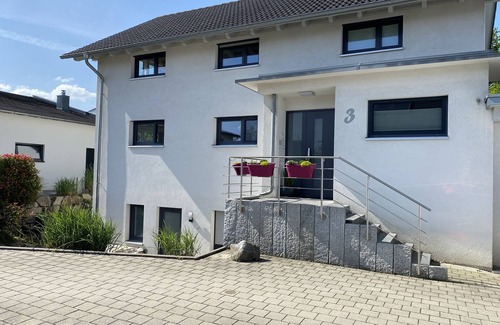 Heitersheim Condo | Air-conditioned vacation apartment in a beautiful location on the outskirts