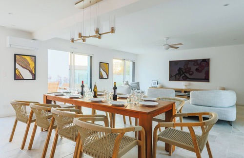 Le Bernard Villa | Air-conditioned villa with heated pool, near the sea
