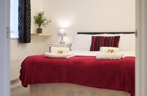 Chichester Apartment | Air Maison - Whyke Haven Modern Apartment with Private Parking