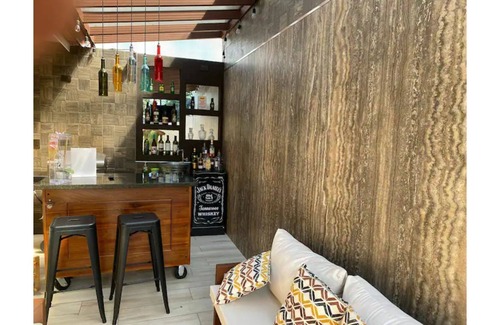 Cacique House | Airport residence 2 - Edward & Familia Inn, two bedns rB&B, A/C, full eqpd, BBQ