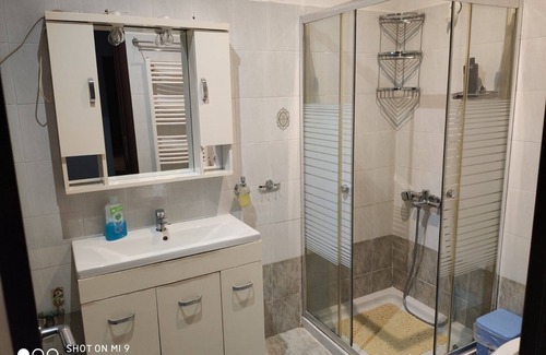 Markopoulon House | Airport's close flat for 6 persons