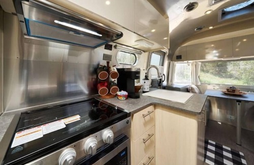 Zuzax House | Airstream in Wild
