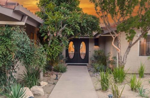 Yucca Valley House | Airway to Heaven - Joshua Tree Home w Cowboy Tub