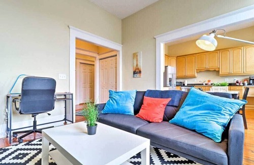 Springfield Apartment | Airy apartment in historic Springfield