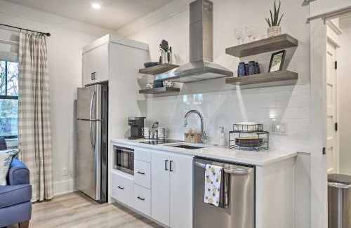 Downtown Apartment | Airy Bentonville Studio Less Than 1 Mile to City Square!