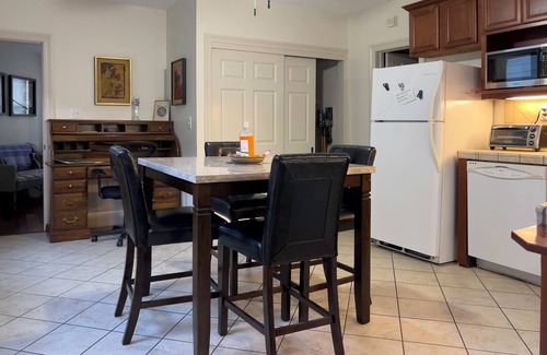 Mid-City Apartment | Airy, Convenient, Art Infused Mid City 1bd Apt