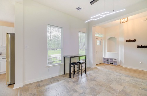 Hull House | Airy Dayton Vacation Home w/Deck + Private Yard!