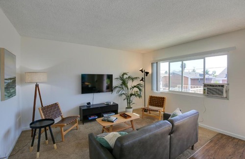 Zaferia Apartment | Airy Long Beach Condo Rental 2 Mi to Ocean!