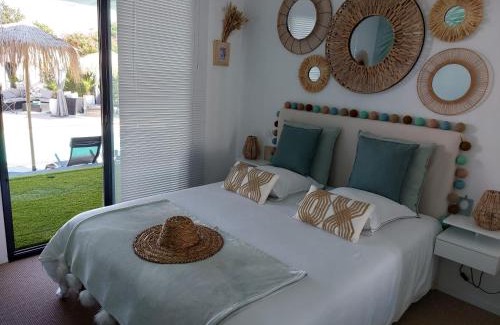 Saint Laurent de la Pree Bed & Breakfast | Aix'capade by Aixkeys avec piscine 5 min plages Fouras