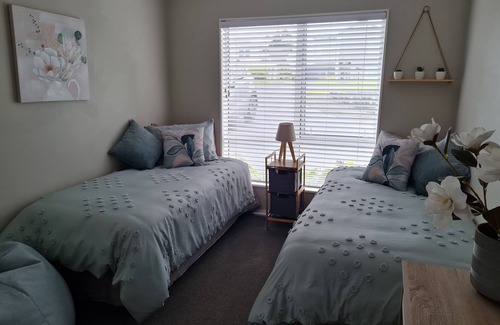 Silverdale Apartment | AJ's Nook - Modern apartment near Orewa Beach on Hibiscus Coast