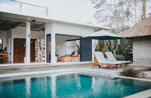 Melayang Villa | Akio - A Slice of Paradise -Newly Built Villa with Amazing Jungle Views and Huge Pool!