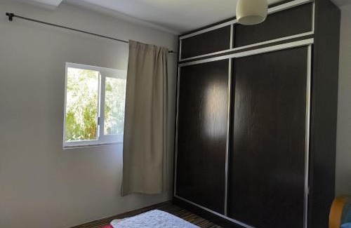 Pica Galo House | Akistay Guest House - Caparica