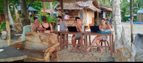 El Nido Bed & Breakfast | Akoya Beach Park and Cottages