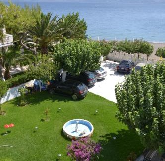 Amarinthos House | Akrogiali Beach Rooms