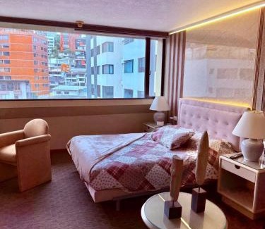 Financial District Apartment | Akros Suite Quito