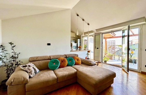 Greco Apartment | Al BicoccanTwo-level apartment with terrace