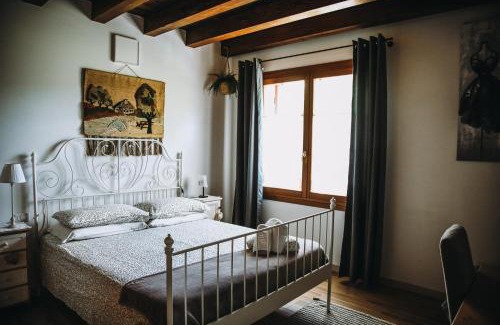 Refrontolo House | Al Moin Beds & Homes