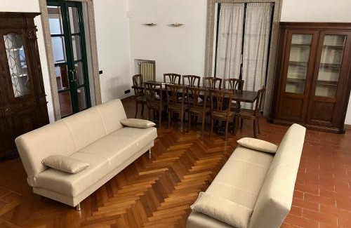 Magenta Villa | Al Portico Private Apartment