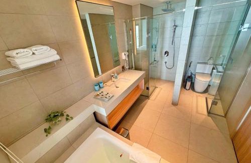 Ha Long Apartment | Alacarte condo - right on beach - high floor